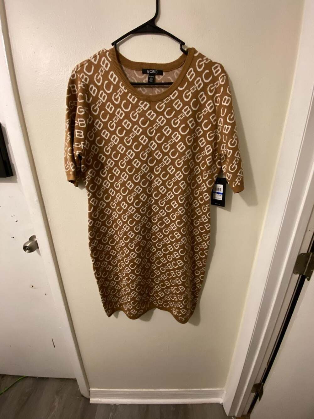 BCBG Sweater Dress Size XL Brown Monogram Knit Short Sleeve Crew Neck